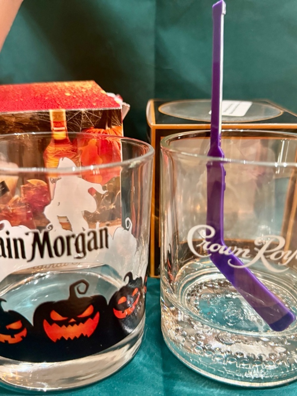🌻Collectible Whisky Glass Set - Captain Morgan & Crown Royal